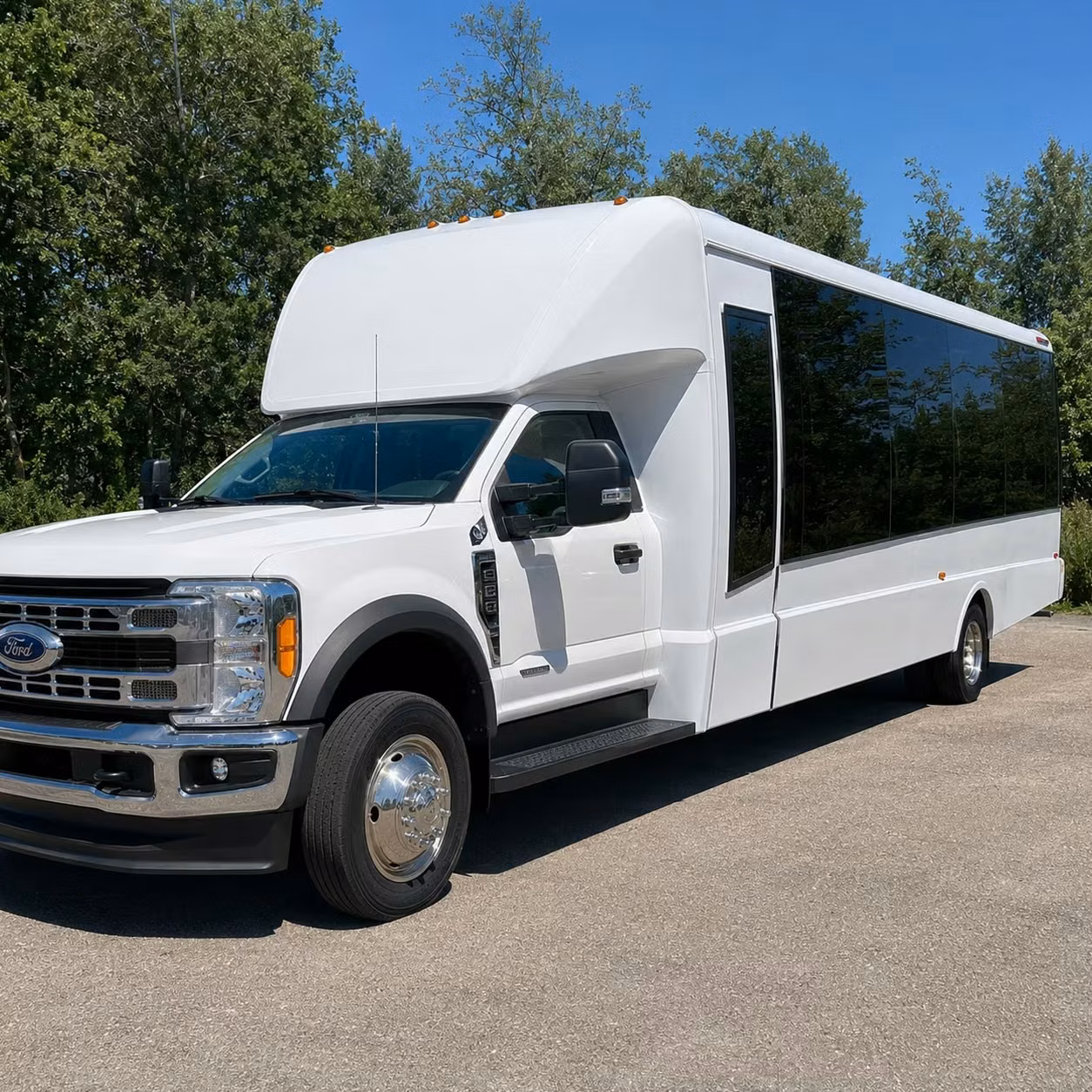 minibus rentals for smaller prom groups in pembroke pines